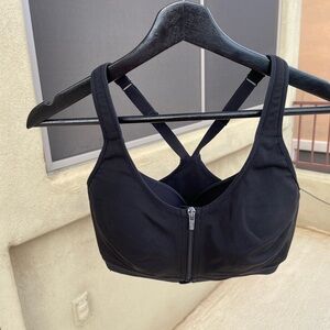 Victoria’s Secret Knockout Front-Close Sports Bra